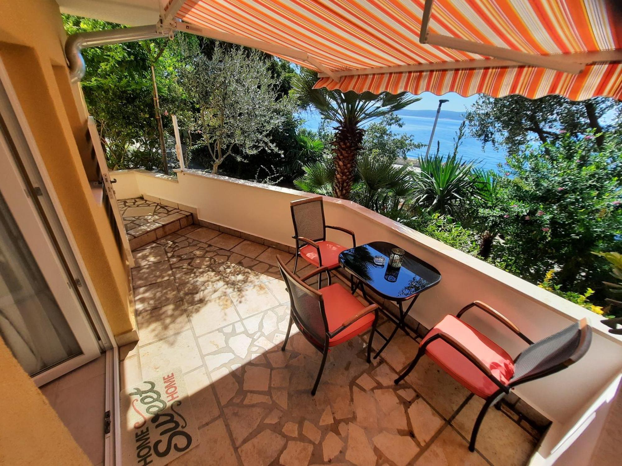 Apartments And Rooms Lucia&Veronica Dramalj Rum bild